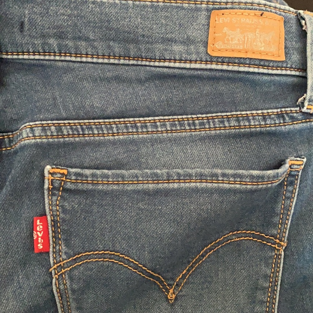Levi’s - Picture 4 of 4